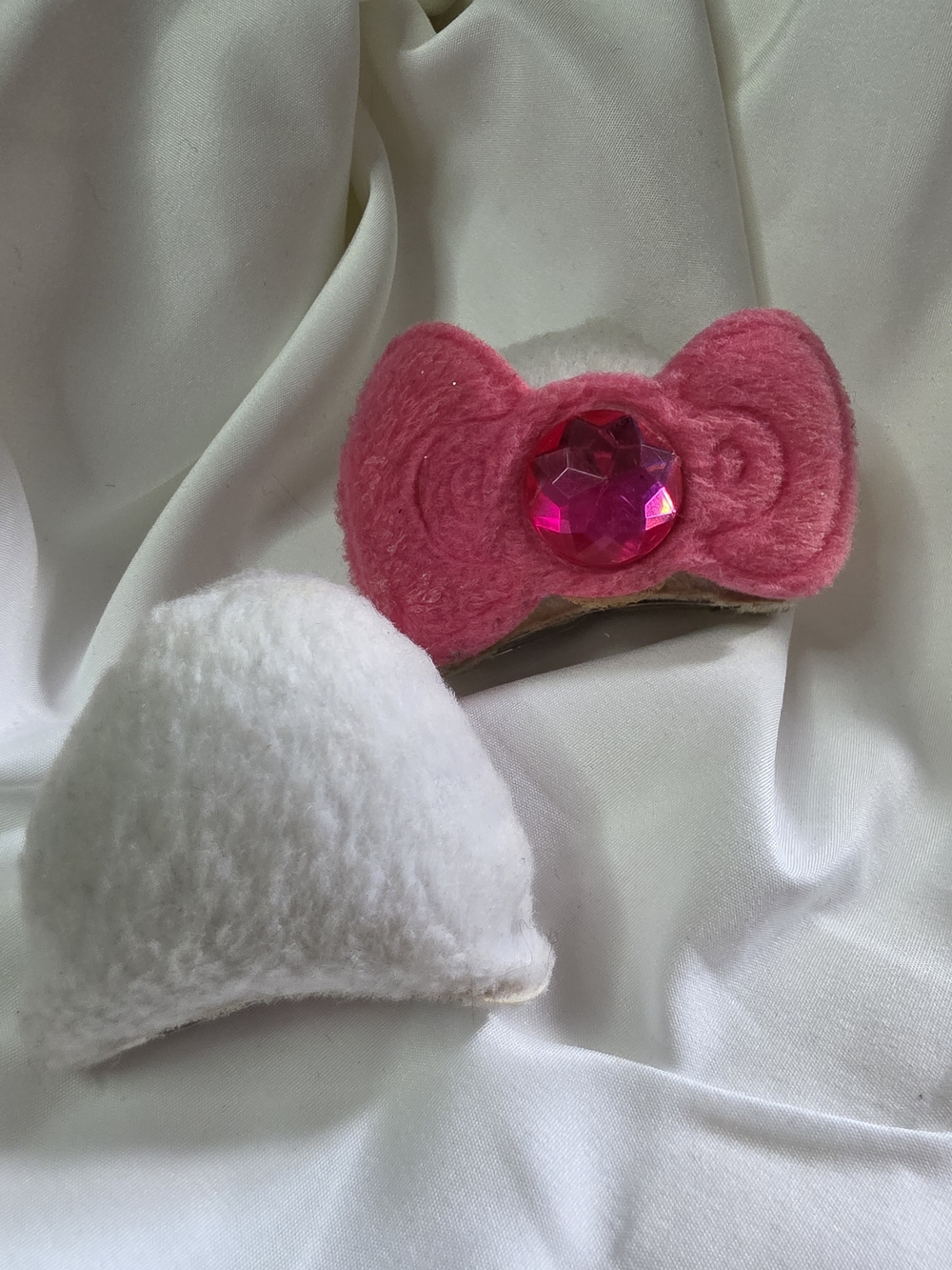 Hello Kitty Hair Clip Ears Halloween Costume.